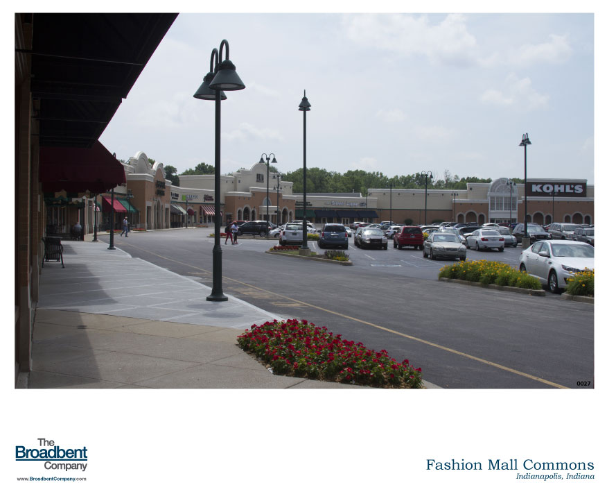 orig_Fashion-Mall-Commons-Ground-Level-0027